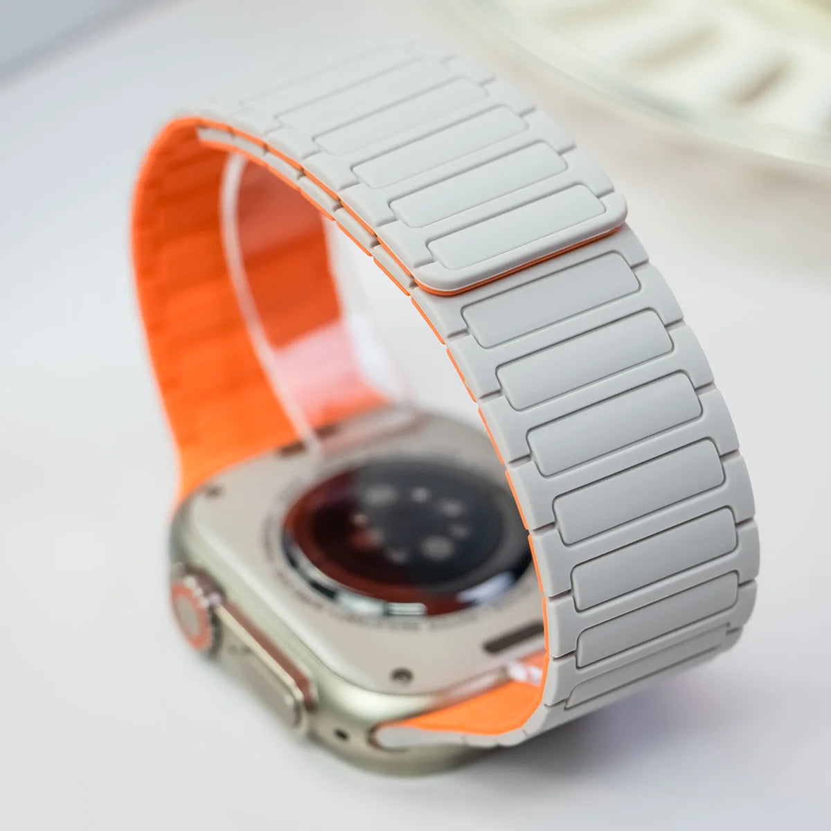 Silicone Magnetic Band for Apple Watch Strap Ultra 3 2 49mm 46mm 45mm 44mm 42mm 40 41mm Bracelet IWatch Series 11 10 9 8 7 6 SE